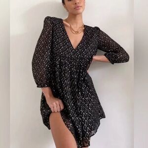 Aritzia Sunday Best Black and Gold babydoll Mini Dress sheer sleeve size Large